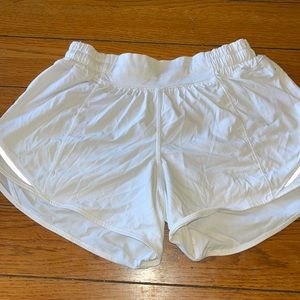 Lululemon hotty hot shorts size 6 tall
